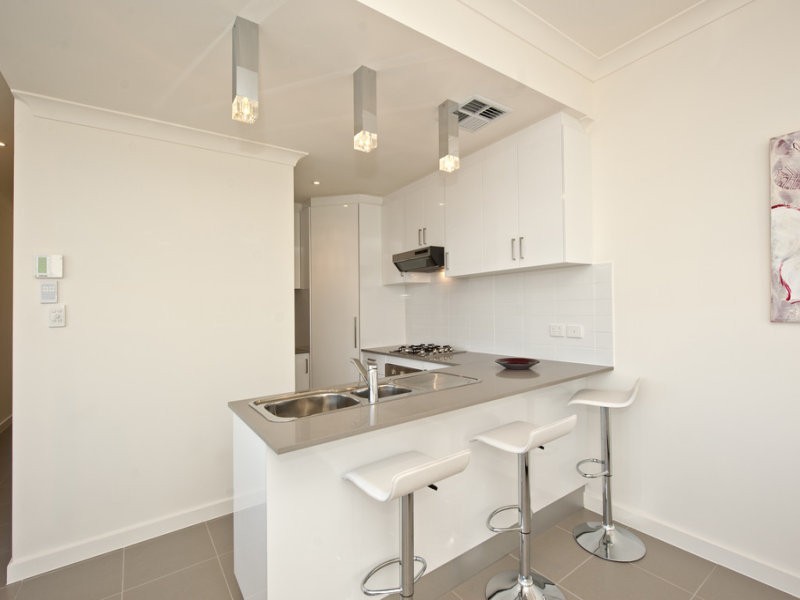 84B  Cascade Drive, Mawson Lakes SA 5095