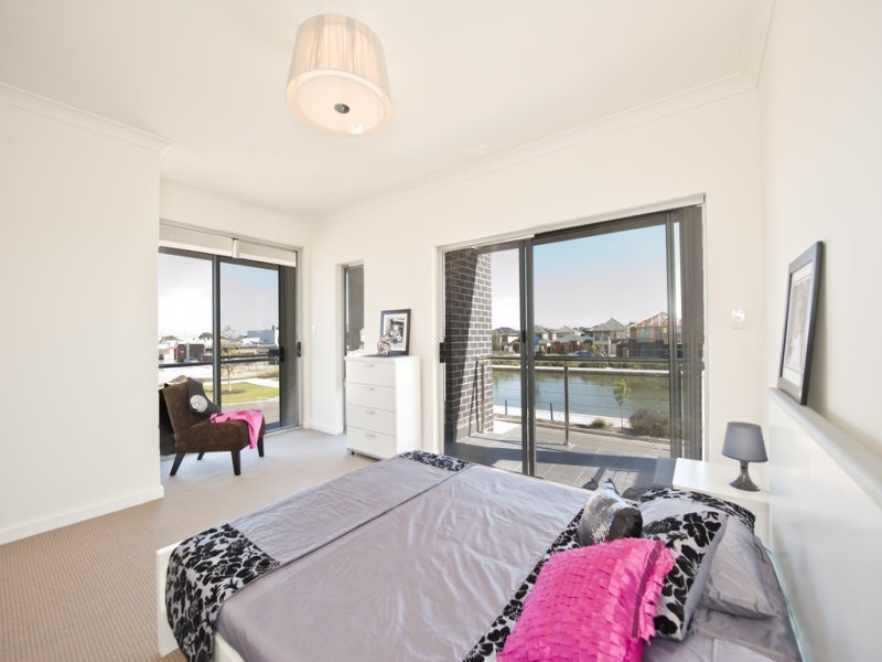 84B  Cascade Drive, Mawson Lakes SA 5095