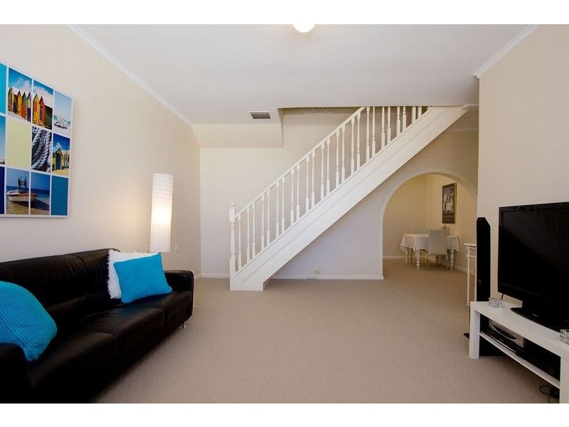 5-1 Raymond Grove, Glenelg SA 5045