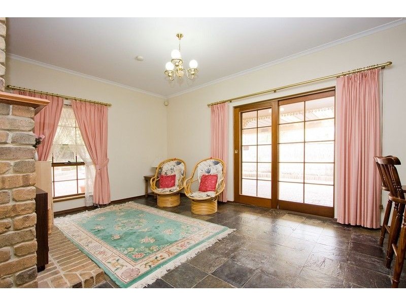 110 Kensington Road (Entry off Giles St), Toorak Gardens SA 5065