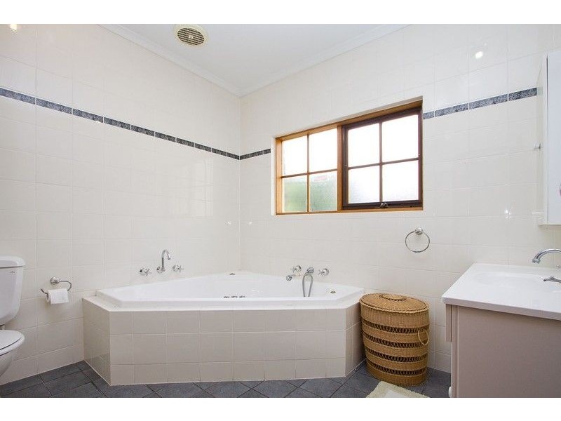 110 Kensington Road (Entry off Giles St), Toorak Gardens SA 5065