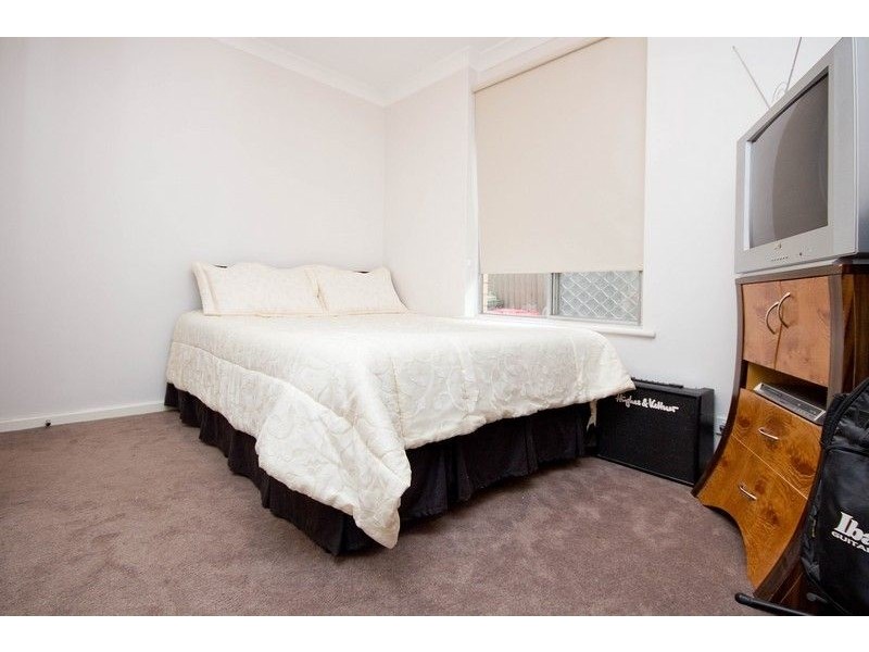 8 Shaun Crescent, Mitchell Park SA 5043