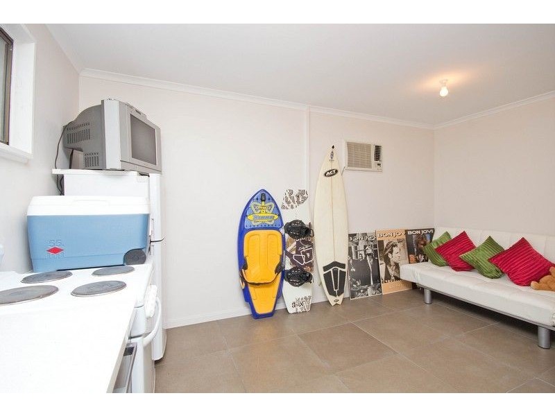 8 Shaun Crescent, Mitchell Park SA 5043