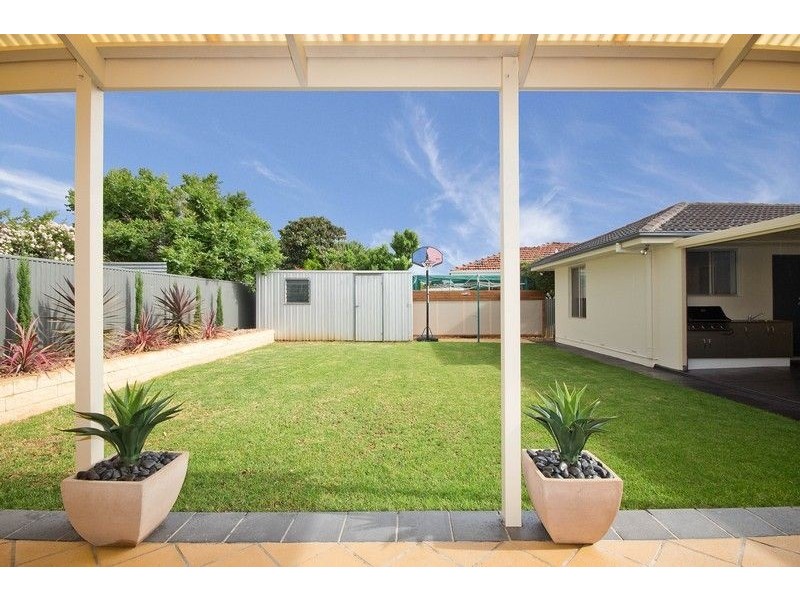8 Shaun Crescent, Mitchell Park SA 5043