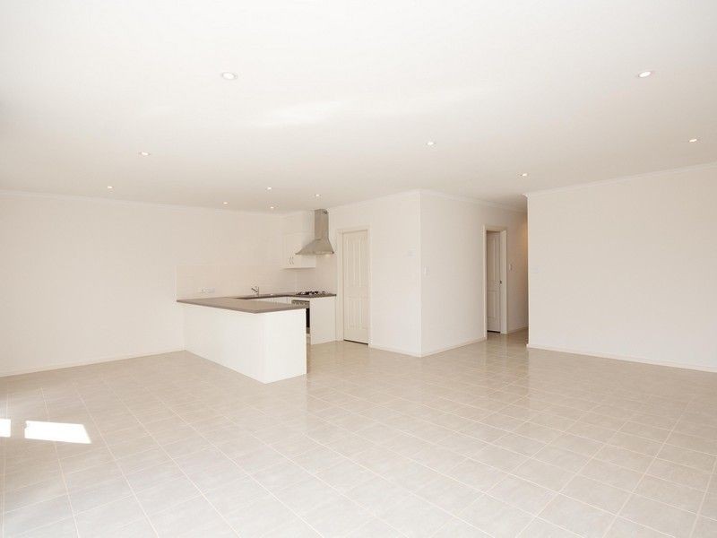 3b Railway Crescent, Evanston SA 5116