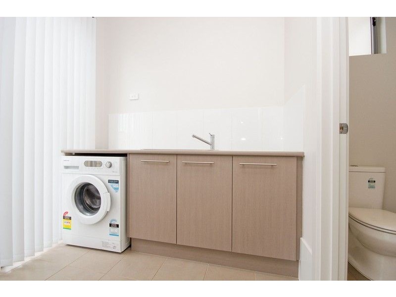 27 Parsons Grove, Park Holme SA 5043