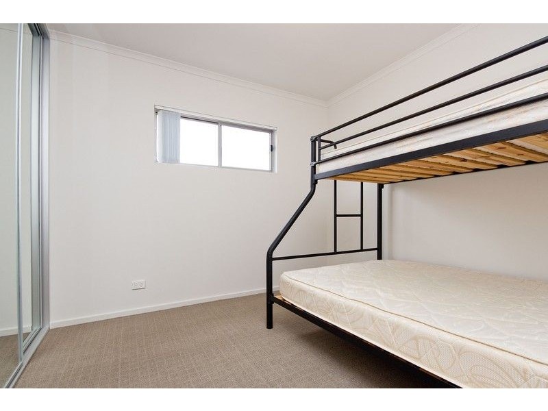 27 Parsons Grove, Park Holme SA 5043