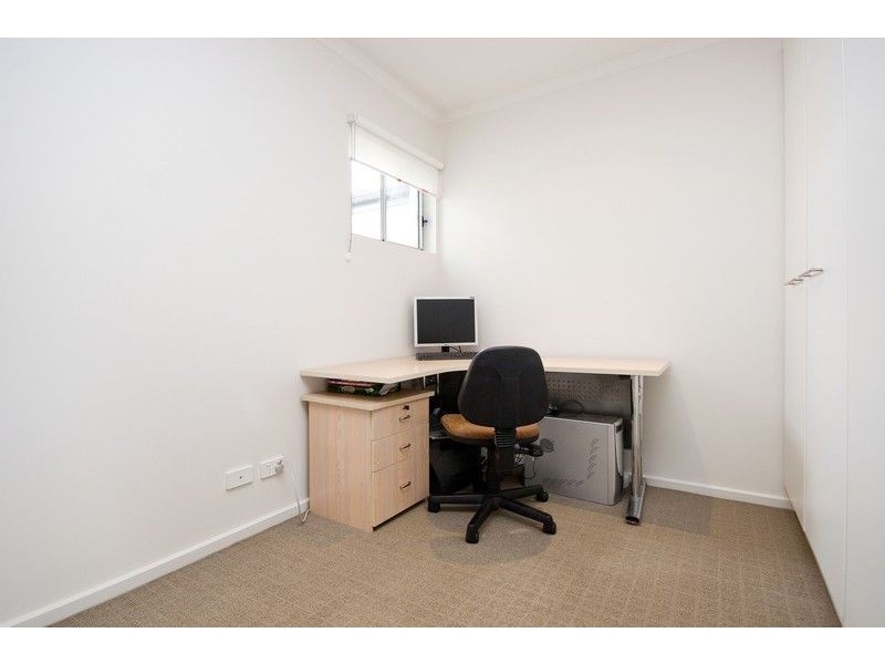 27 Parsons Grove, Park Holme SA 5043