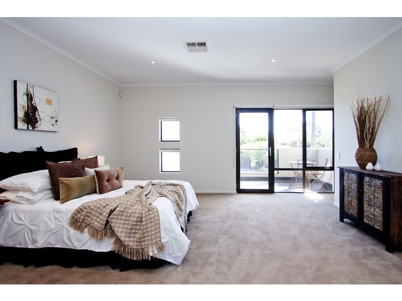 6 Alexander Ave, Grange SA 5022