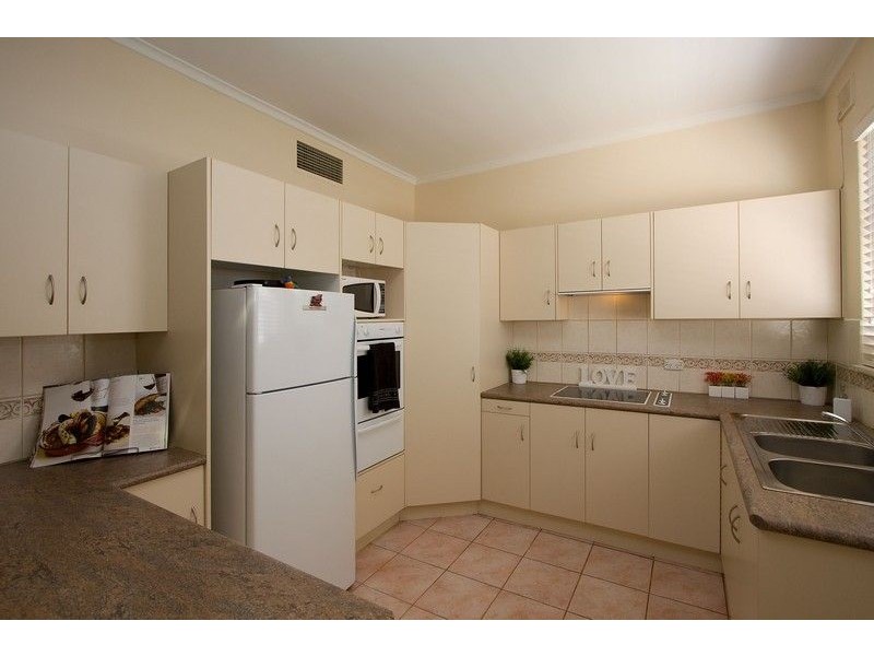 5/1 Raymond Grove, Glenelg SA 5045