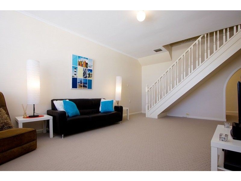 5/1 Raymond Grove, Glenelg SA 5045