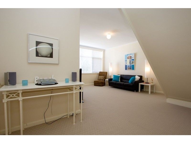 5/1 Raymond Grove, Glenelg SA 5045