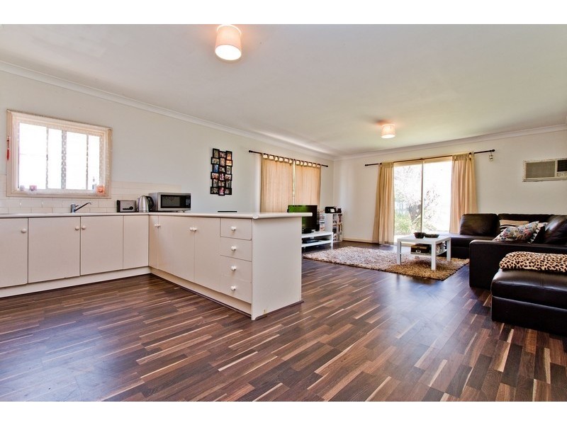 8a and 8b Pine street, Campbelltown SA 5074
