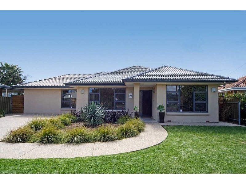 10 Winston Crescent, West Beach SA 5024