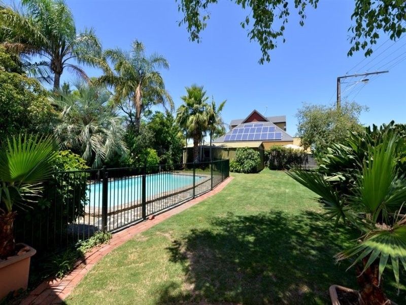 34 Wilson Terrace, Glenelg SA 5045