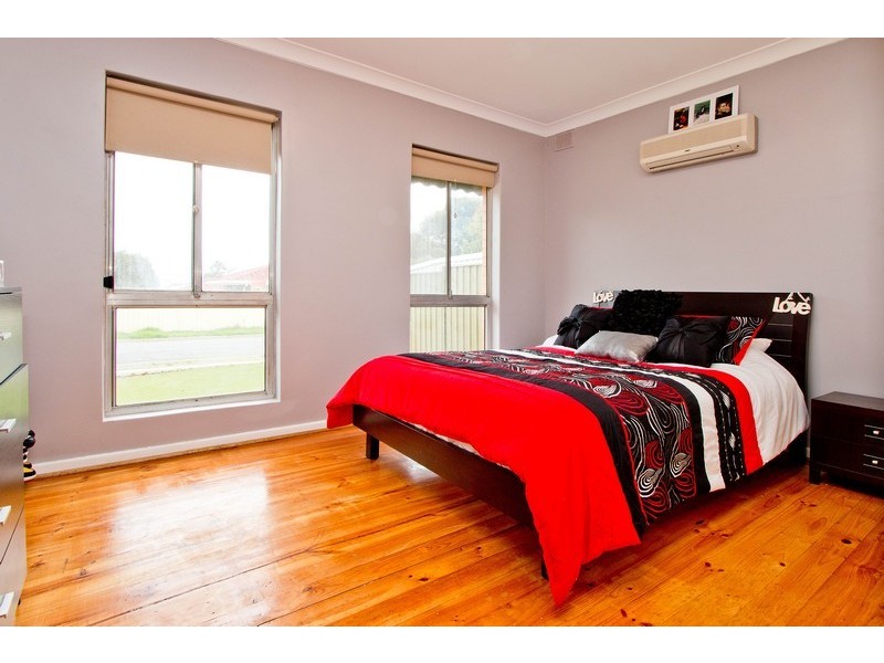 4 Monaro Crescent, Newton SA 5074