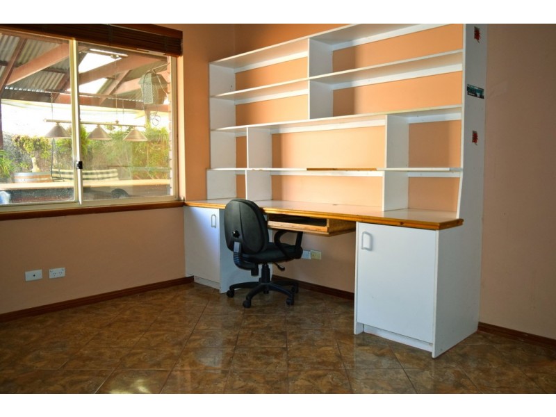 24 Glade Crescent, Hallett Cove SA 5158