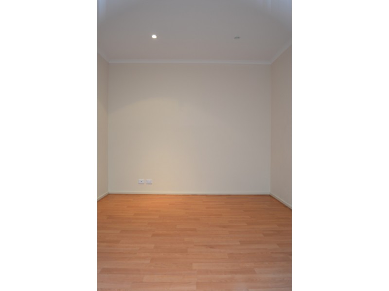 24 Melrose Avenue, Clearview SA 5085