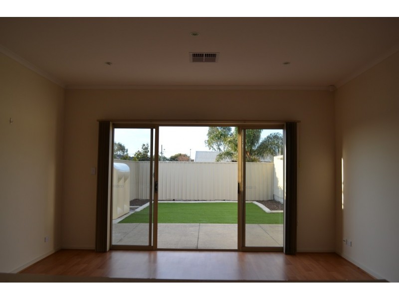 24 Melrose Avenue, Clearview SA 5085