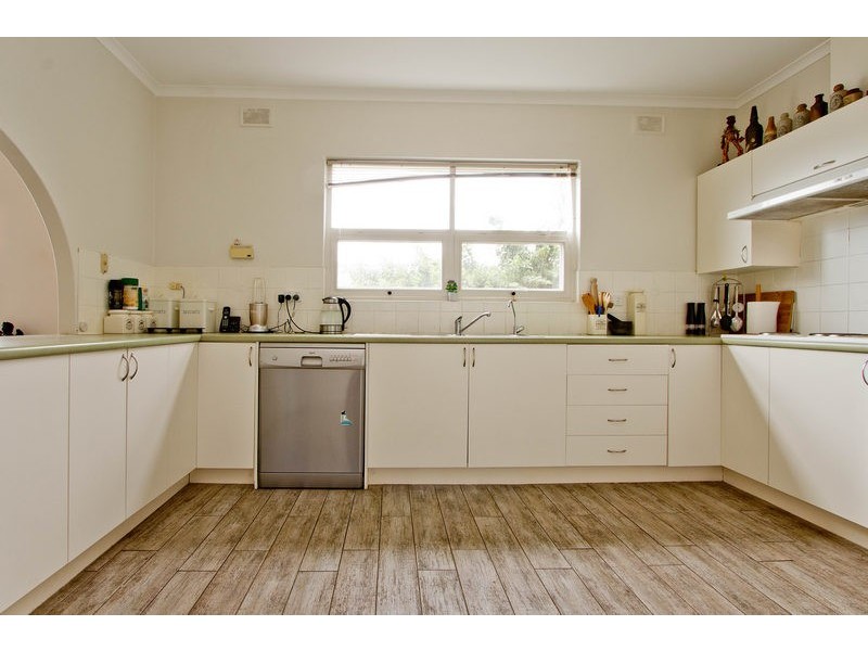 4 Knowles Crescent, Marino SA 5049