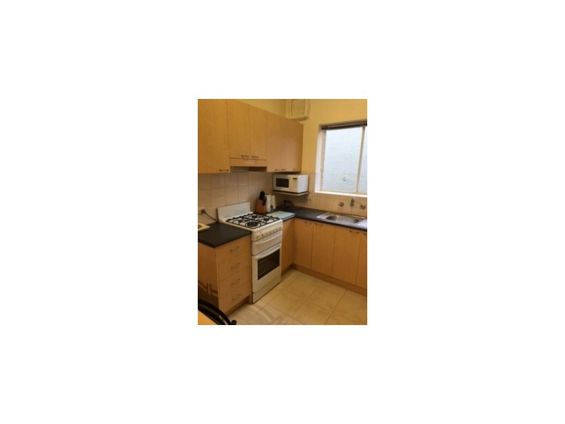 2/33 North Esplanade, Glenelg North SA 5045