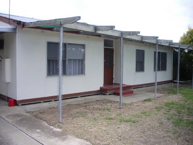 12 Buik Street, Bordertown SA 5268