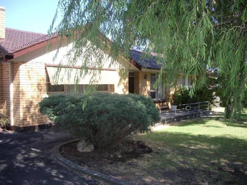 8 Park Terrace, Naracoorte SA 5271
