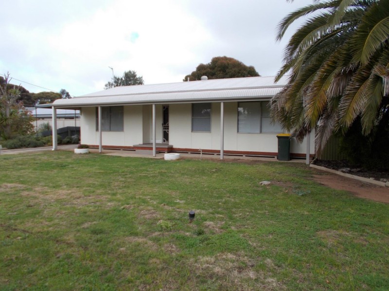 12 Buik Street, Bordertown SA 5268