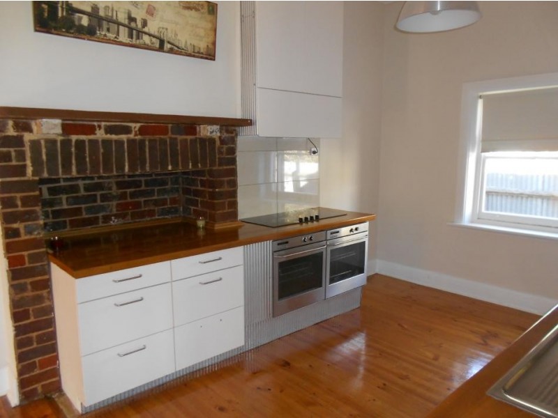 11 Tatiara Tce, Bordertown SA 5268
