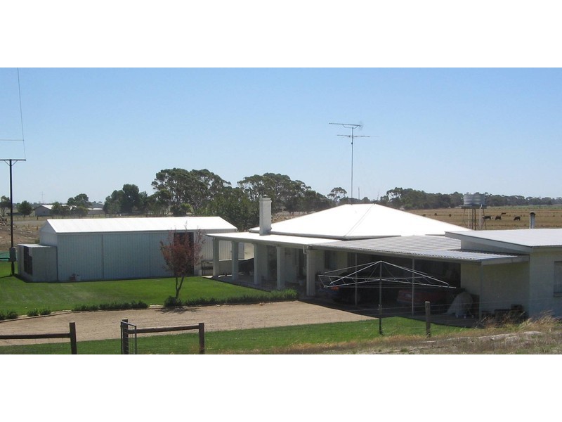 18 Riddock Hwy, Padthaway SA 5271