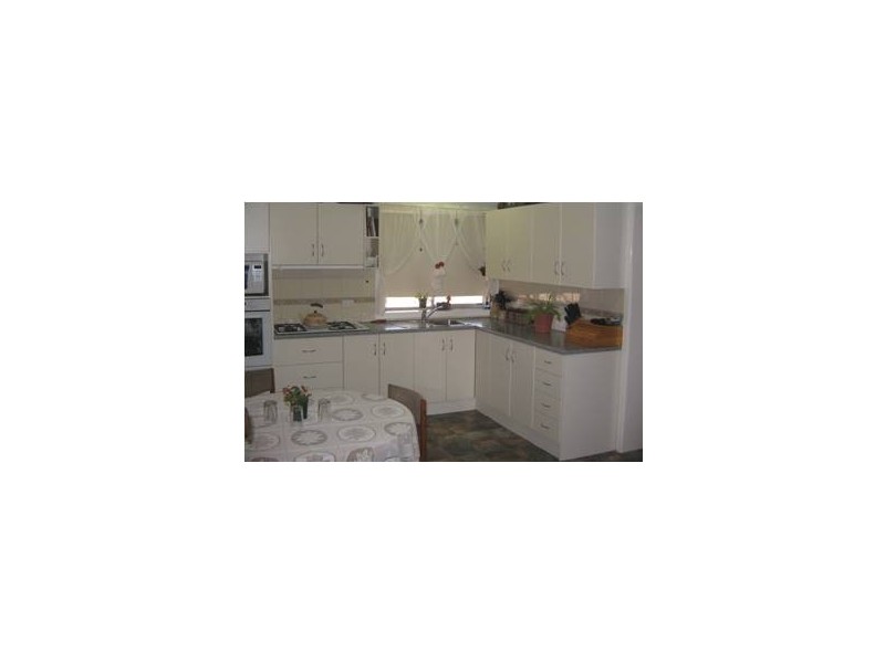 18 Riddock Hwy, Padthaway SA 5271