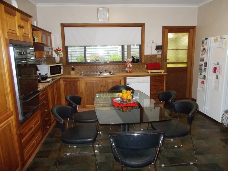 30 Albert Parade, Bordertown SA 5268