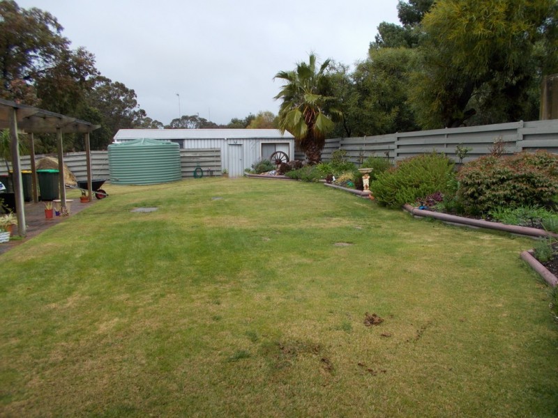 30 Albert Parade, Bordertown SA 5268