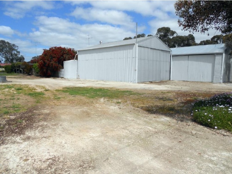 17 – 20 Eighth St and Ramsay Tce, Bordertown SA 5268