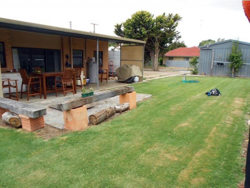 24 Albert Parade, Bordertown SA 5268