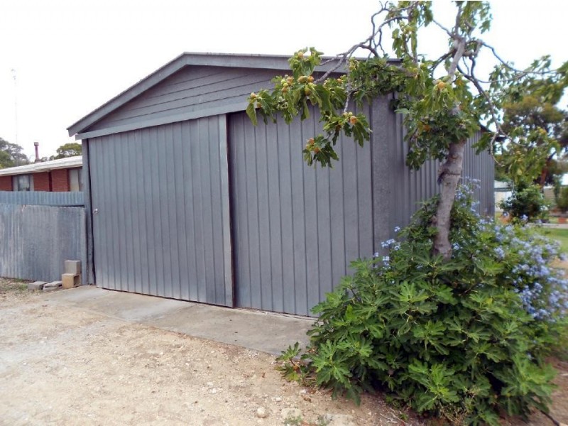 24 Albert Parade, Bordertown SA 5268