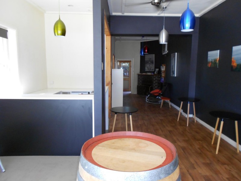 98-100 Farquhar Street, Bordertown SA 5268