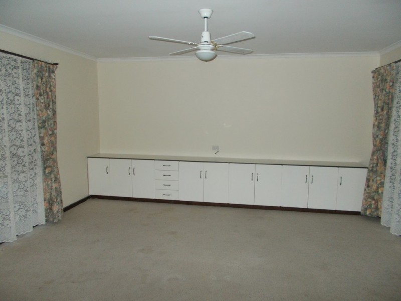 17 Eighth Street, Bordertown SA 5268