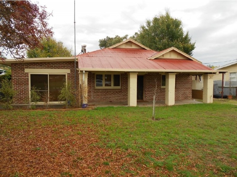 37 Green St, Bordertown SA 5268