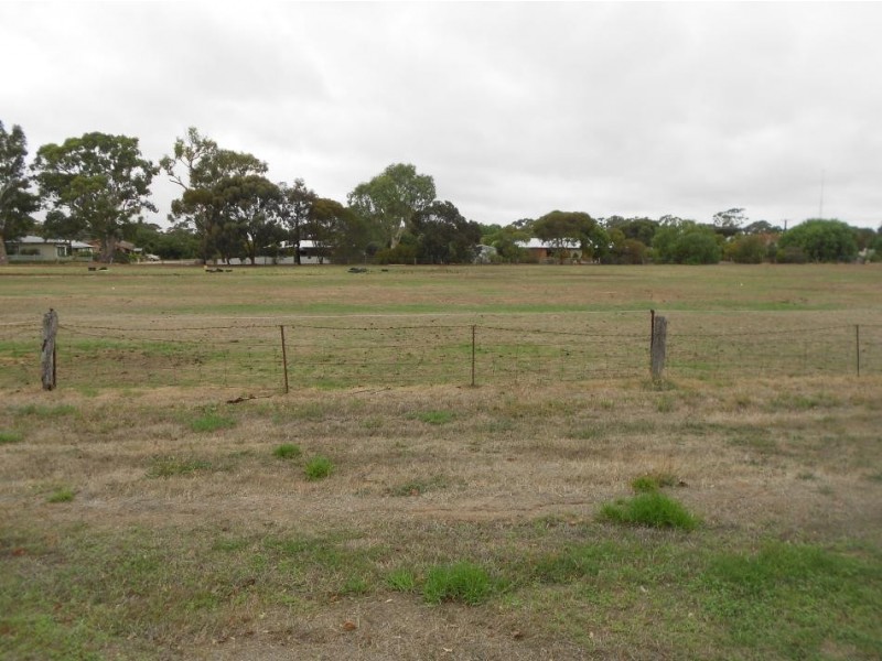 37 Green St, Bordertown SA 5268