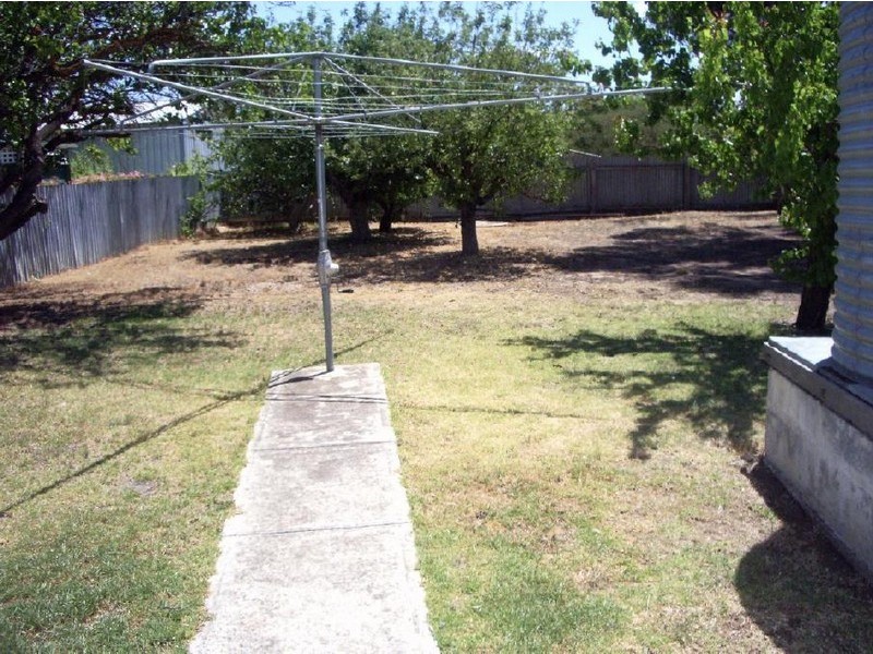 5 Elizabeth Avenue, Bordertown SA 5268