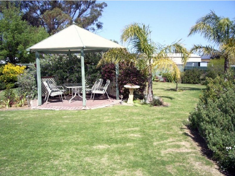 28 Cotton St, Bordertown SA 5268