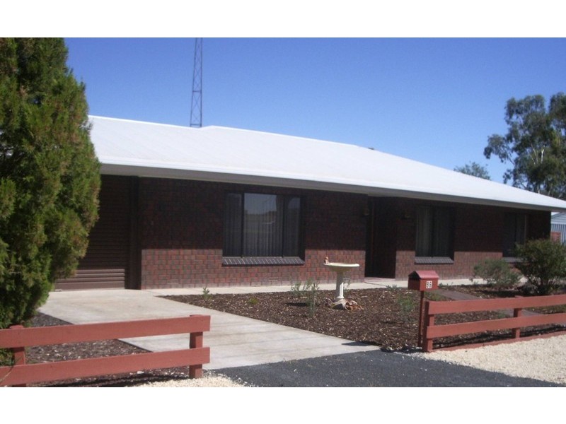 96 Victoria Pde, Bordertown SA 5268