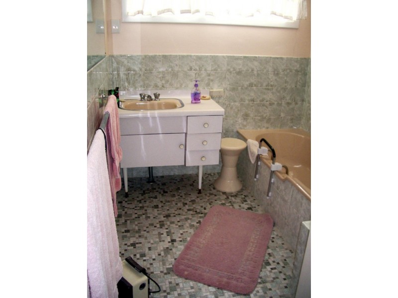 9 Tatiara Tce, Bordertown SA 5268