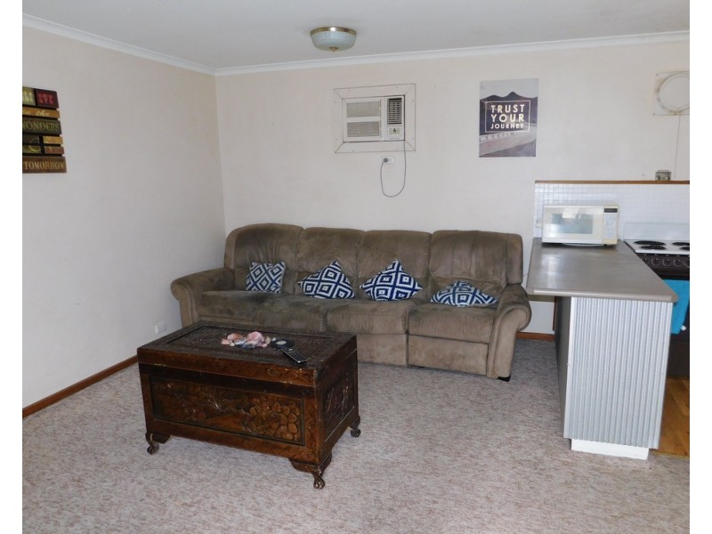 19 Park Tce, Bordertown SA 5268