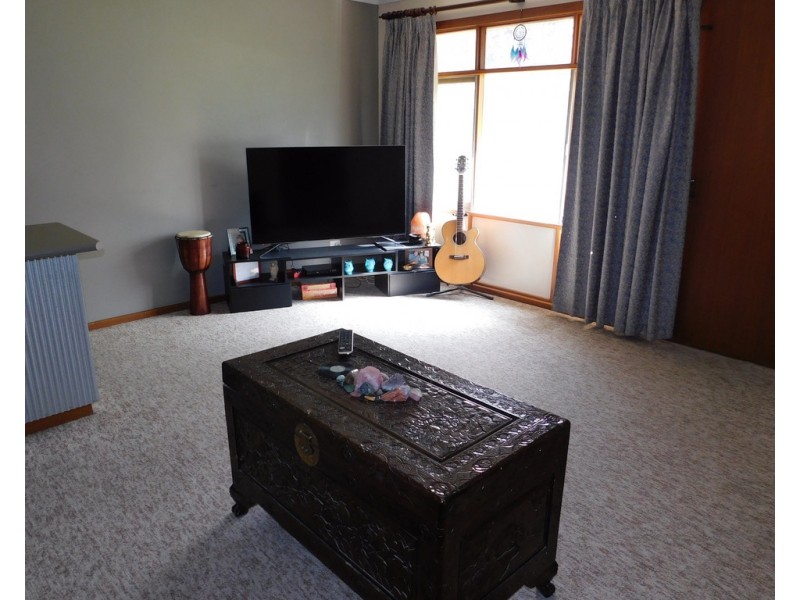 19 Park Tce, Bordertown SA 5268