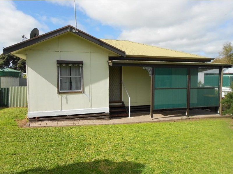 10 Fourth Street, Bordertown SA 5268