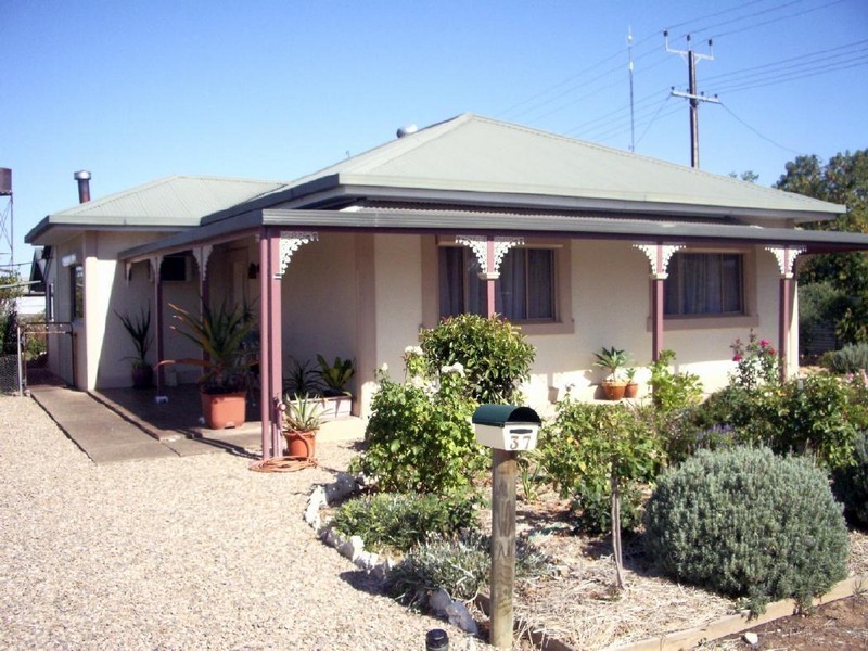 37 Salom Street, Bordertown SA 5268