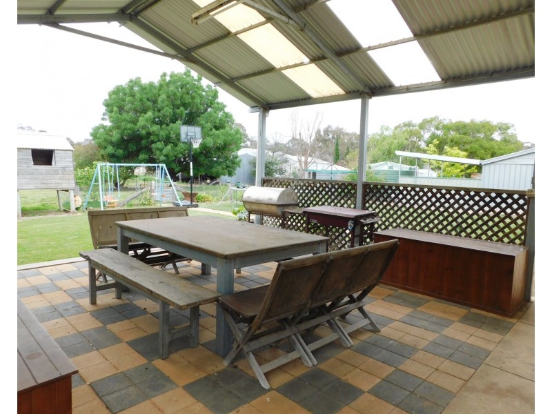 8 Wirrega Road, Mundulla SA 5270