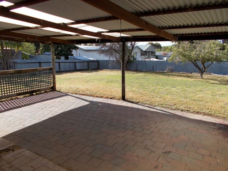 6 Philip Avenue, Bordertown SA 5268